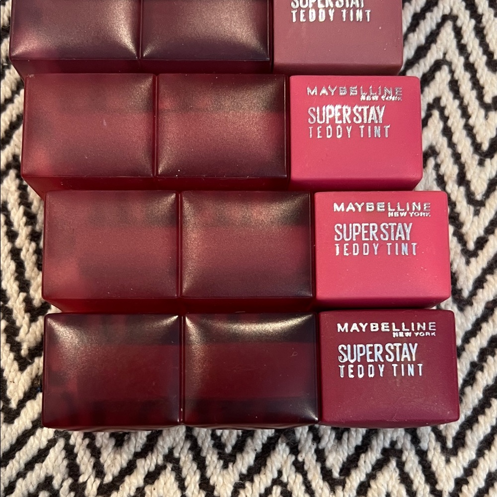 MAYBELLINE NEW YORK Bold Red and Pink Lip Tint. 11 for $70